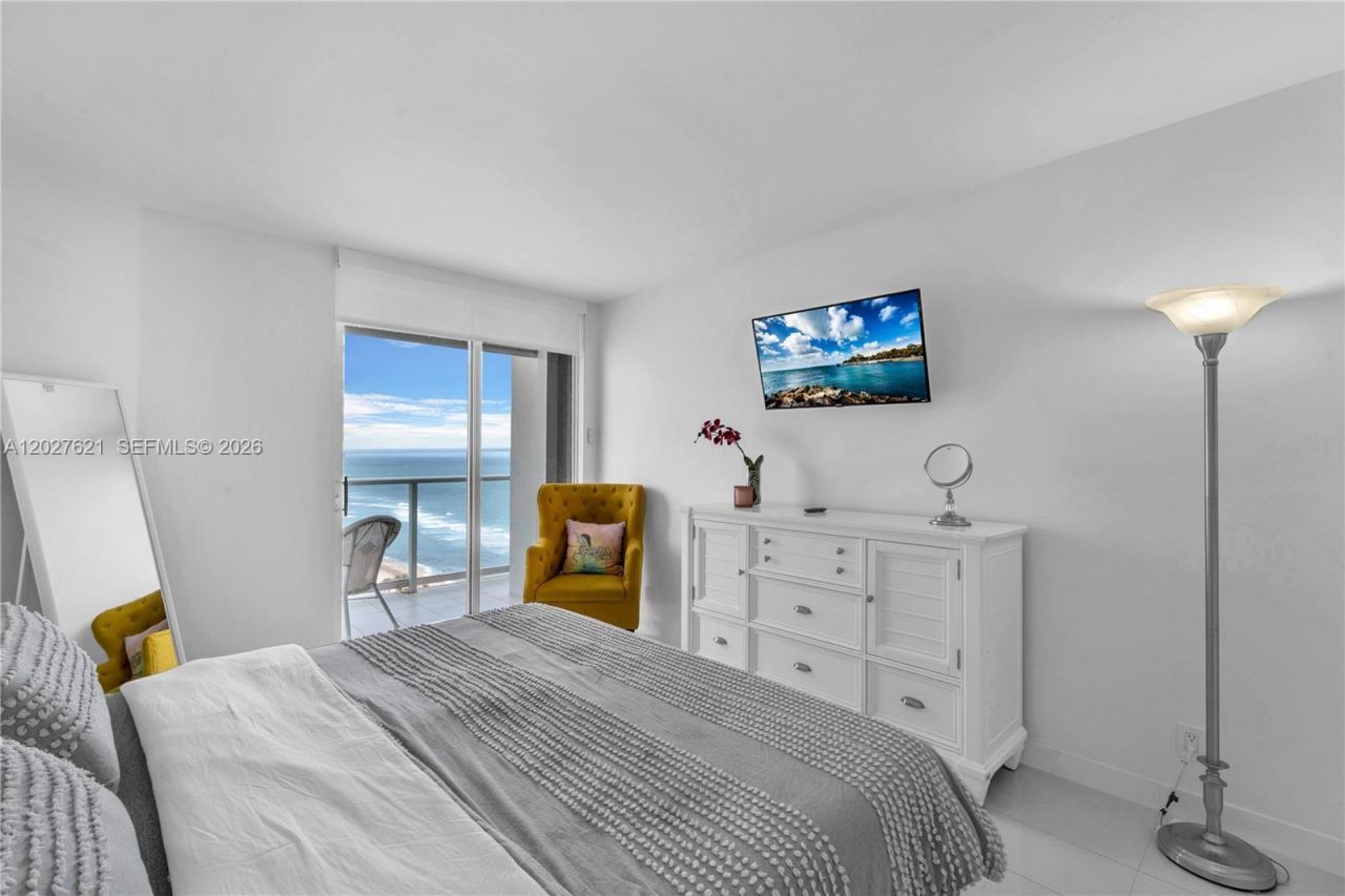 16485 Collins Ave , Unit 1836, Sunny Isles Beach, FL 33160 Photo