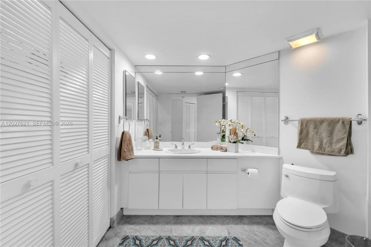 16485 Collins Ave , Unit 1836, Sunny Isles Beach, FL 33160 Photo