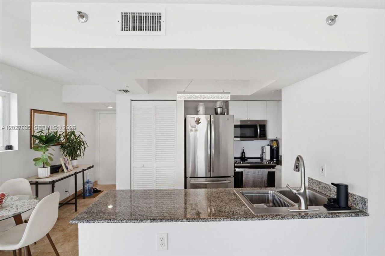 8911 Collins Ave, Unit 601, Surfside, FL 33154 Photo