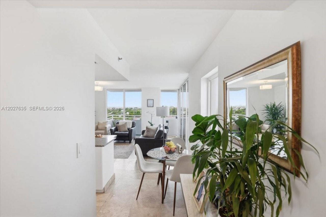 8911 Collins Ave, Unit 601, Surfside, FL 33154 Photo