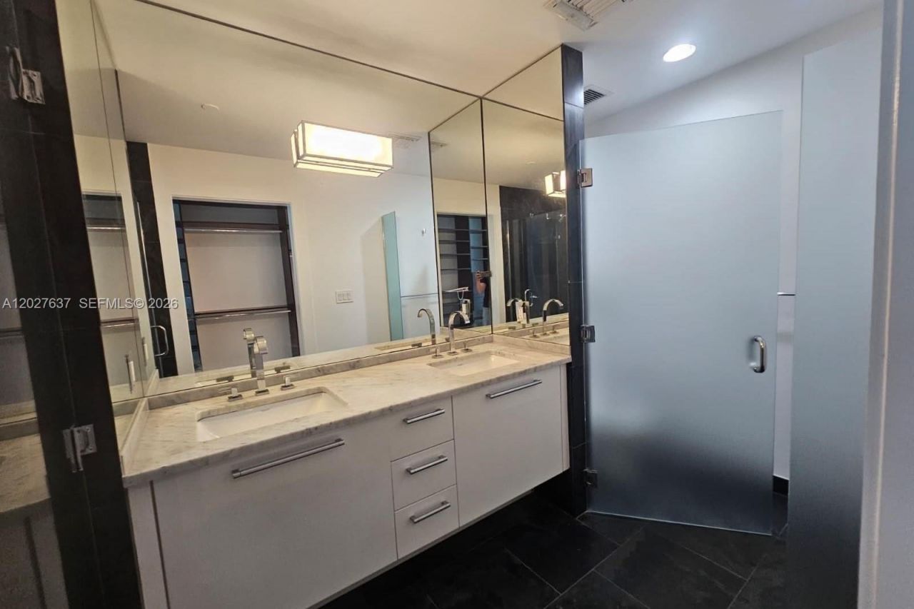 900 Biscayne Blvd , Unit 5412, Miami, FL 33132 Photo