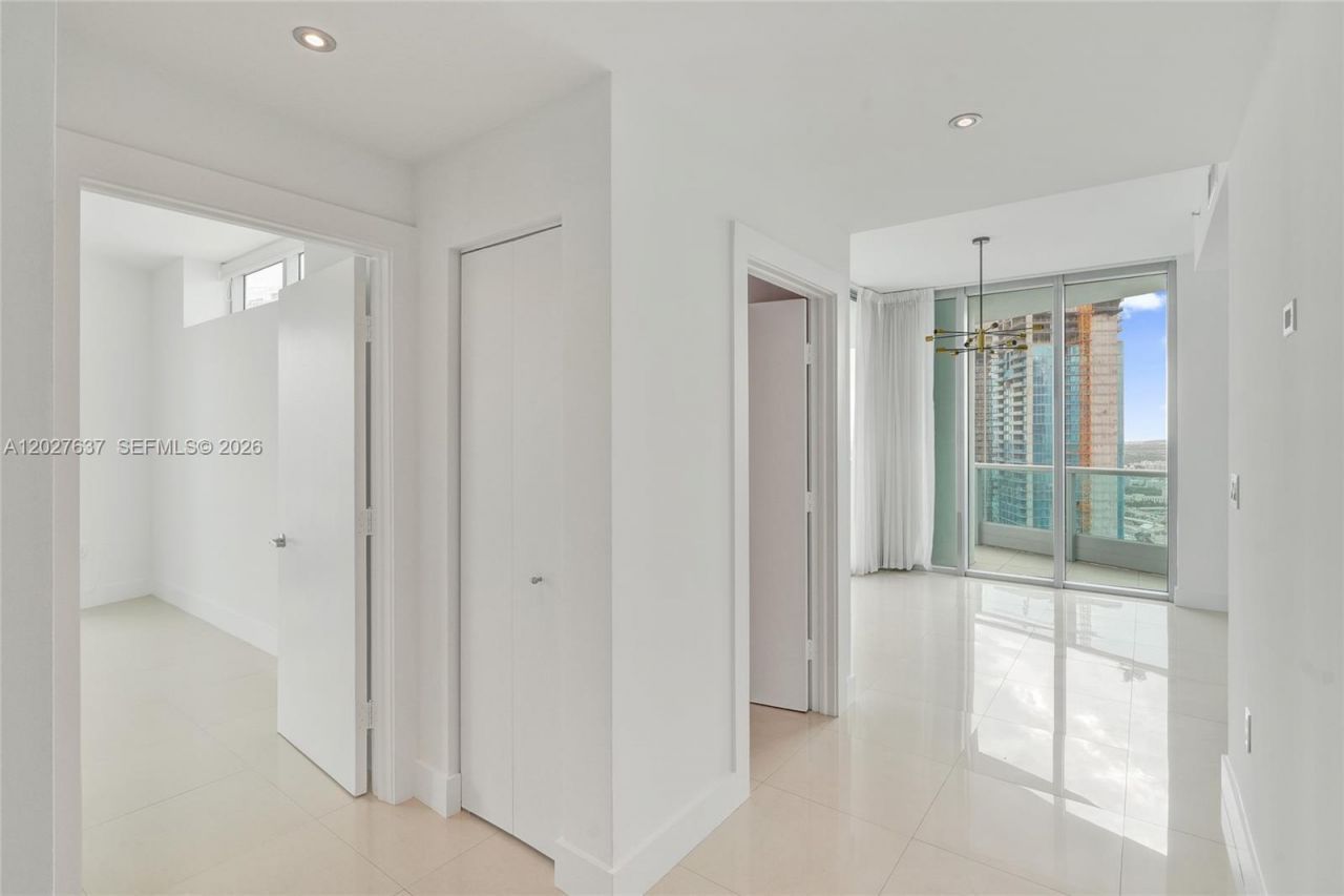 900 Biscayne Blvd, Unit 5412, Miami, FL 33132 Photo