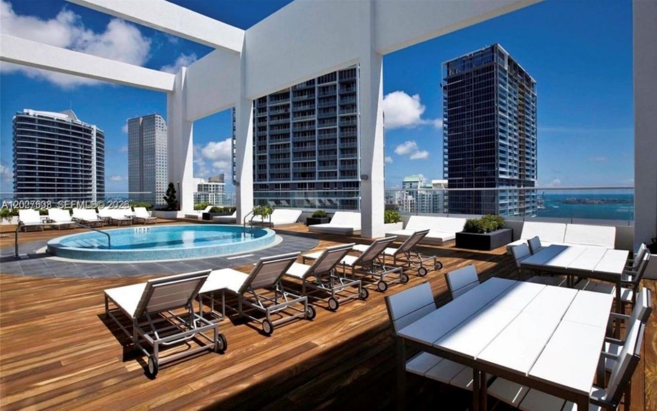 500 Brickell Ave , Unit 3910, Miami, FL 33131 Photo