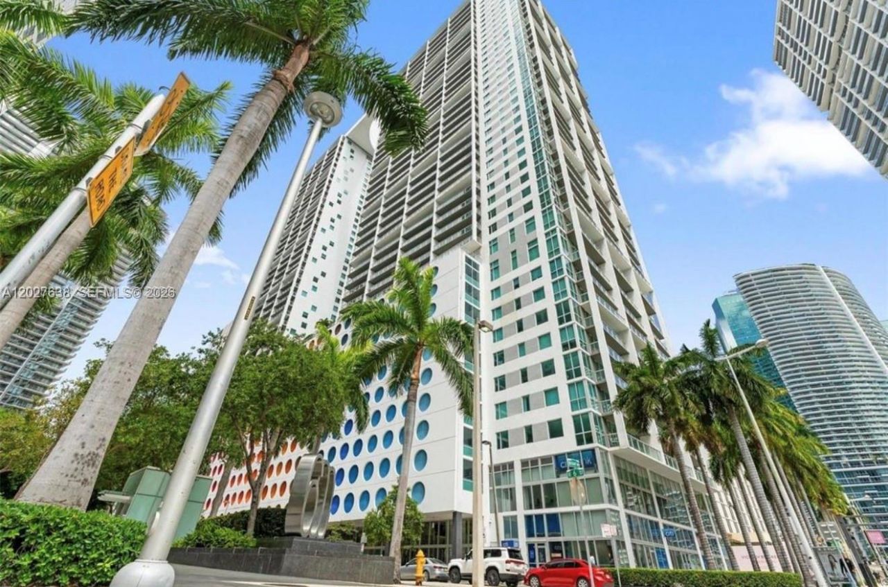 500 Brickell Ave , Unit 3910, Miami, FL 33131 Photo