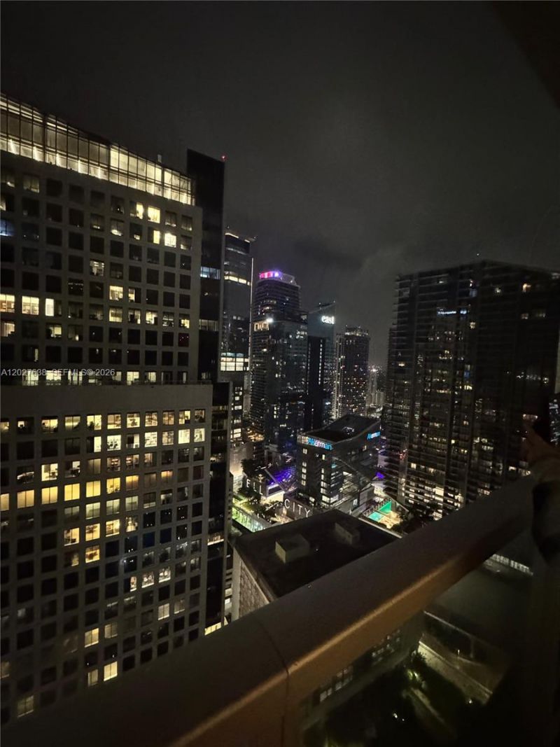 500 Brickell Ave , Unit 3910, Miami, FL 33131 Photo