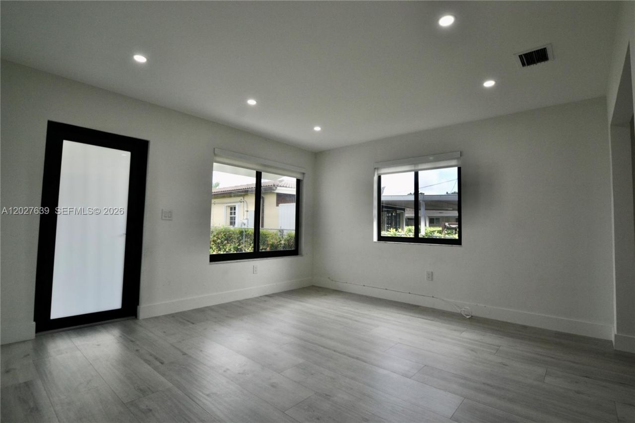 3018 SW 25th Ter , Unit 3018, Miami, FL 33133 Photo