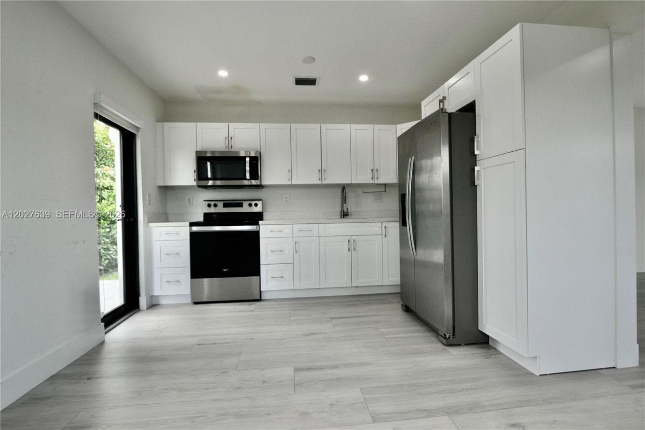 3018 SW 25th Ter , Unit 3018, Miami, FL 33133 Photo