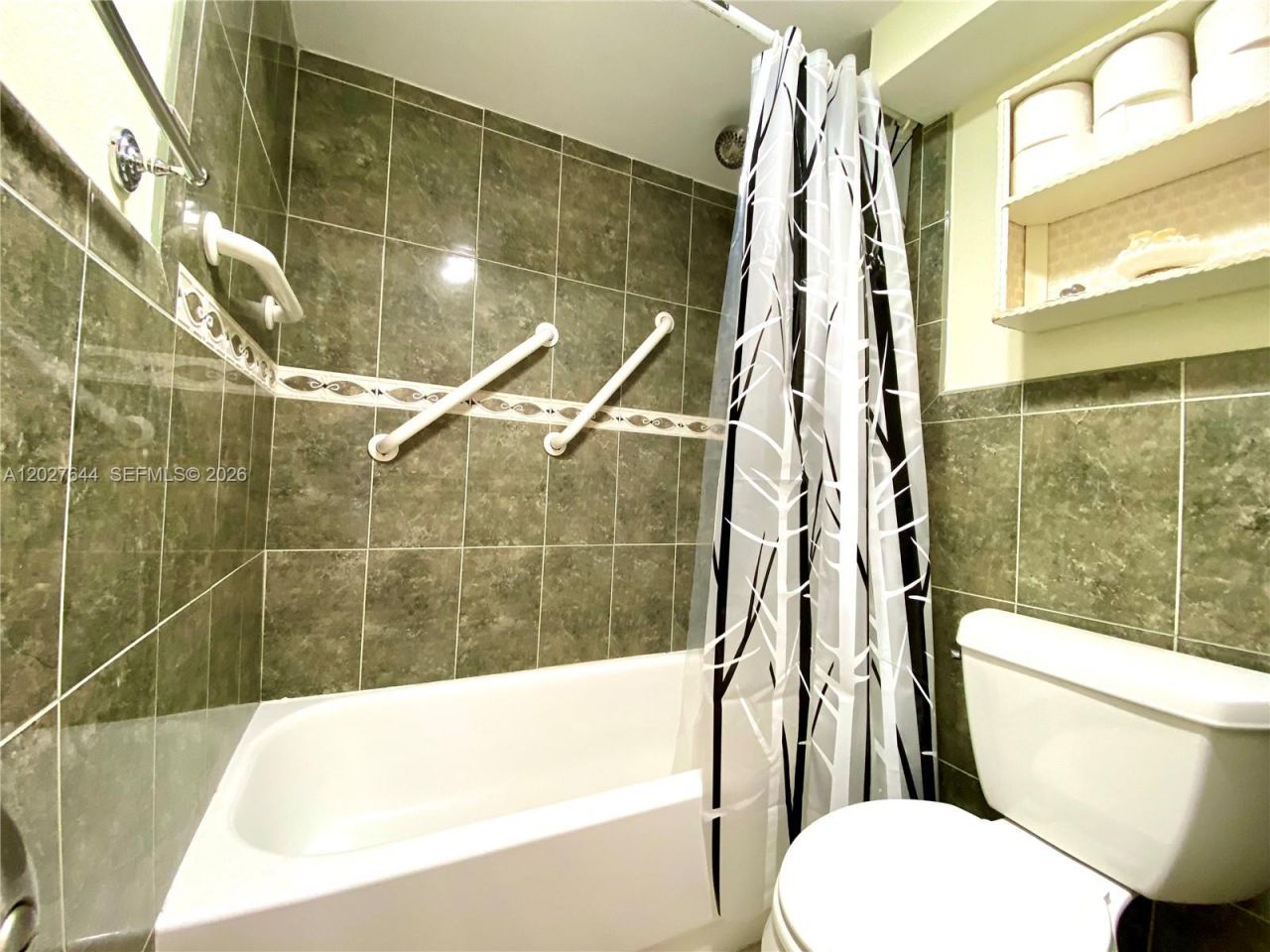 20505 E Country Club Dr, Unit 233, Aventura, FL 33180 Photo
