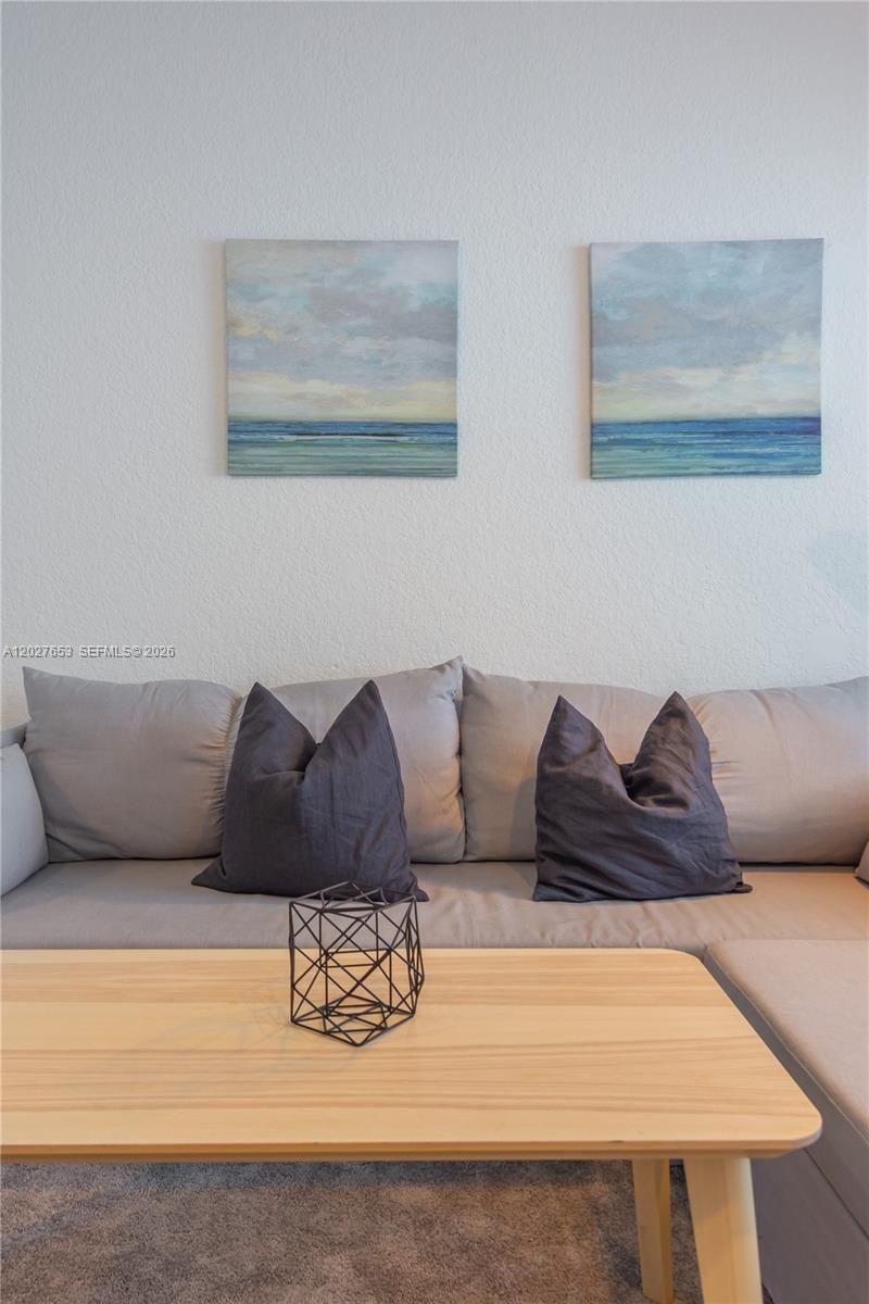 5445 Collins Ave, Unit 1105, Miami Beach, FL 33140 Photo