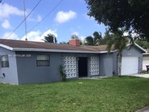 20600 NW 2nd Ct , Miami Gardens, FL 33169