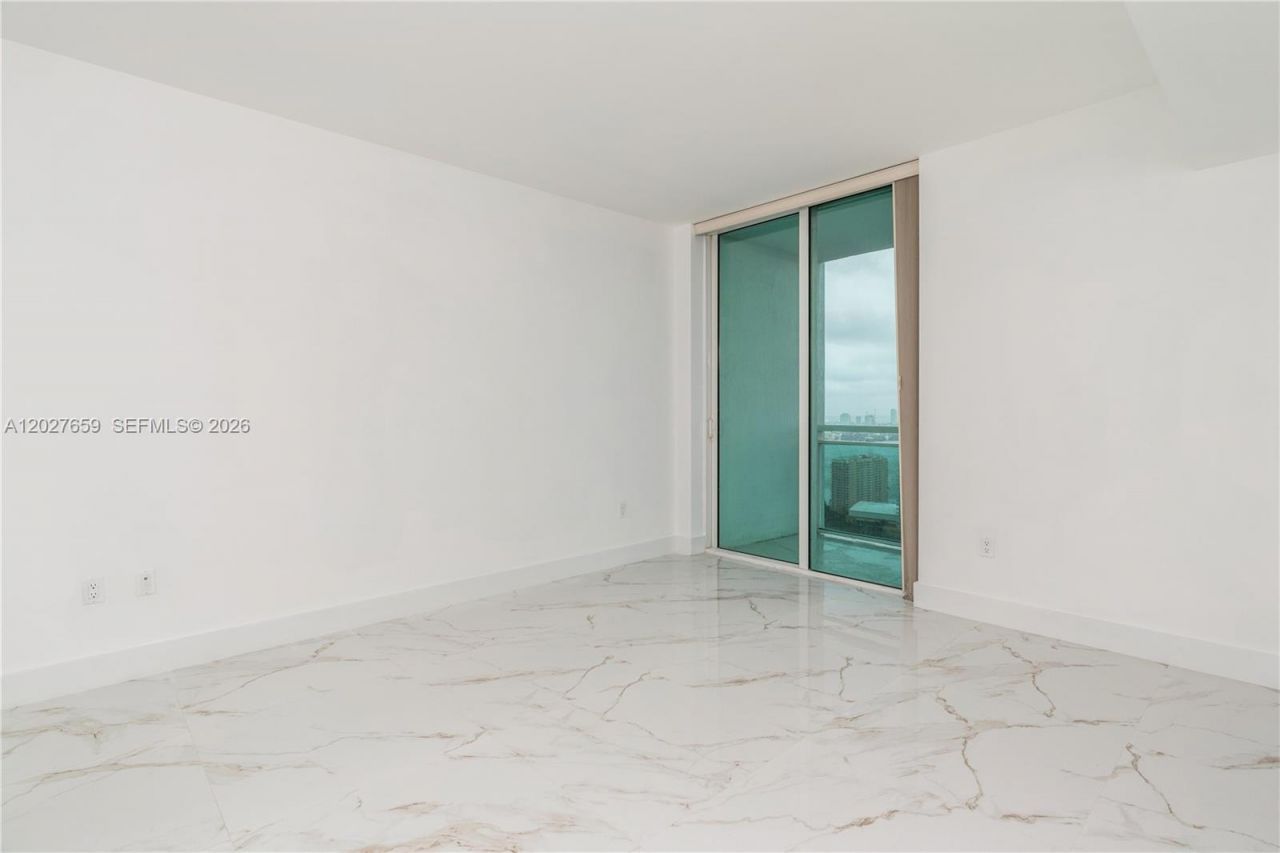 951 Brickell Ave , Unit 3706, Miami, FL 33131 Photo