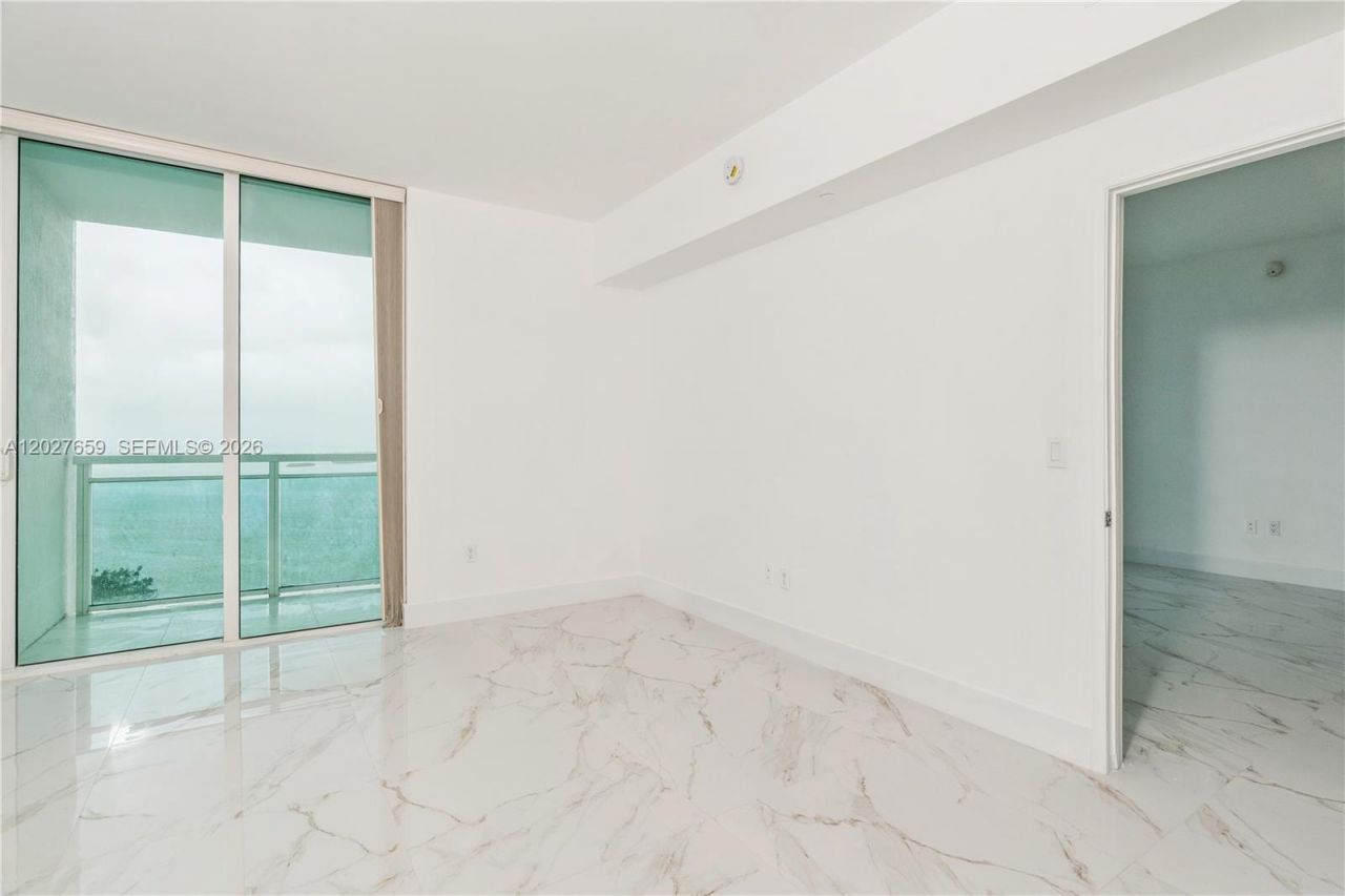 951 Brickell Ave , Unit 3706, Miami, FL 33131 Photo