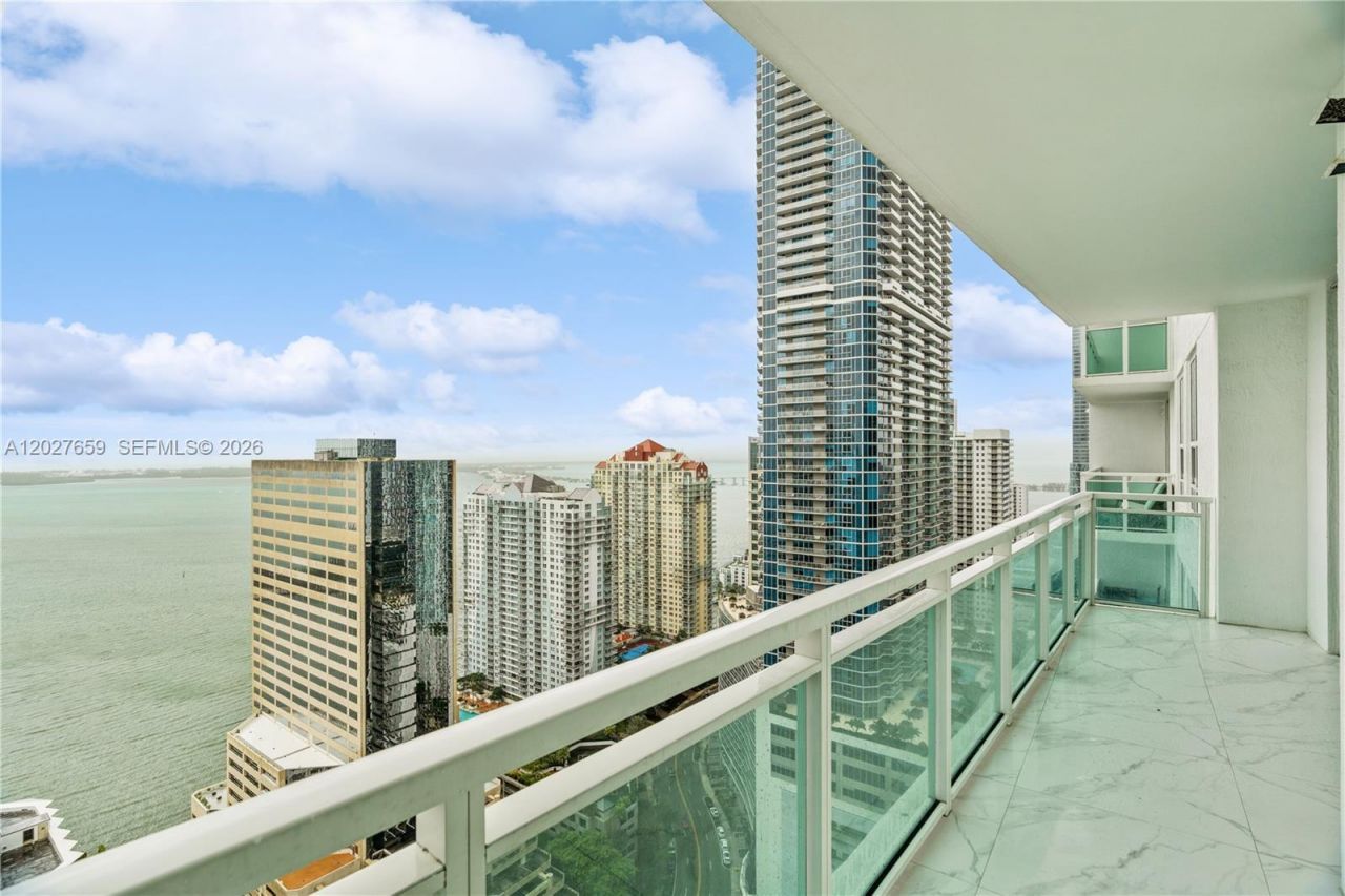951 Brickell Ave , Unit 3706, Miami, FL 33131 Photo