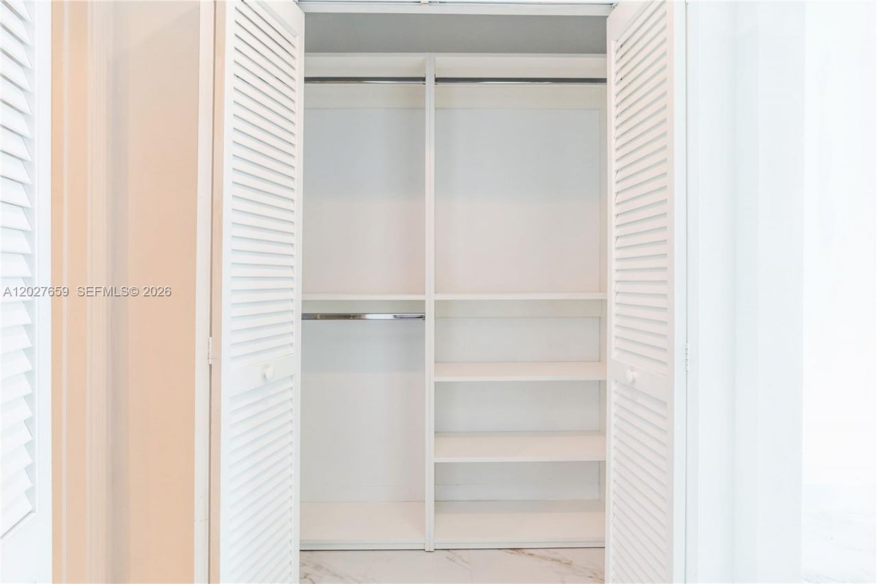 951 Brickell Ave , Unit 3706, Miami, FL 33131 Photo