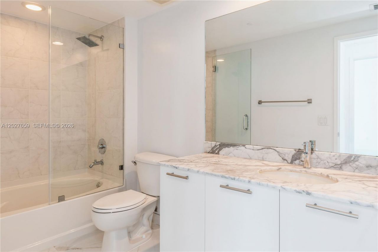 951 Brickell Ave , Unit 3706, Miami, FL 33131 Photo