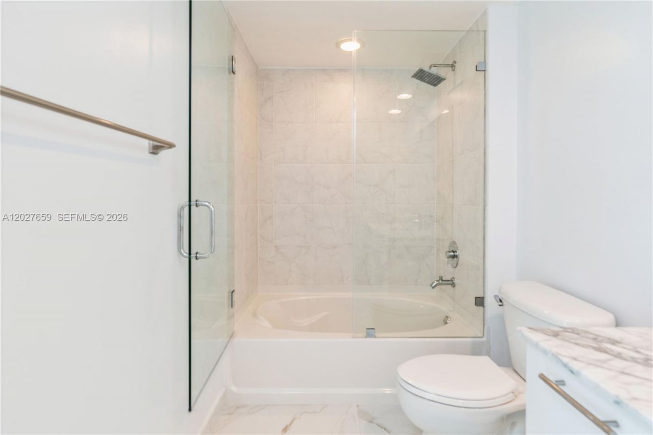 951 Brickell Ave , Unit 3706, Miami, FL 33131 Photo