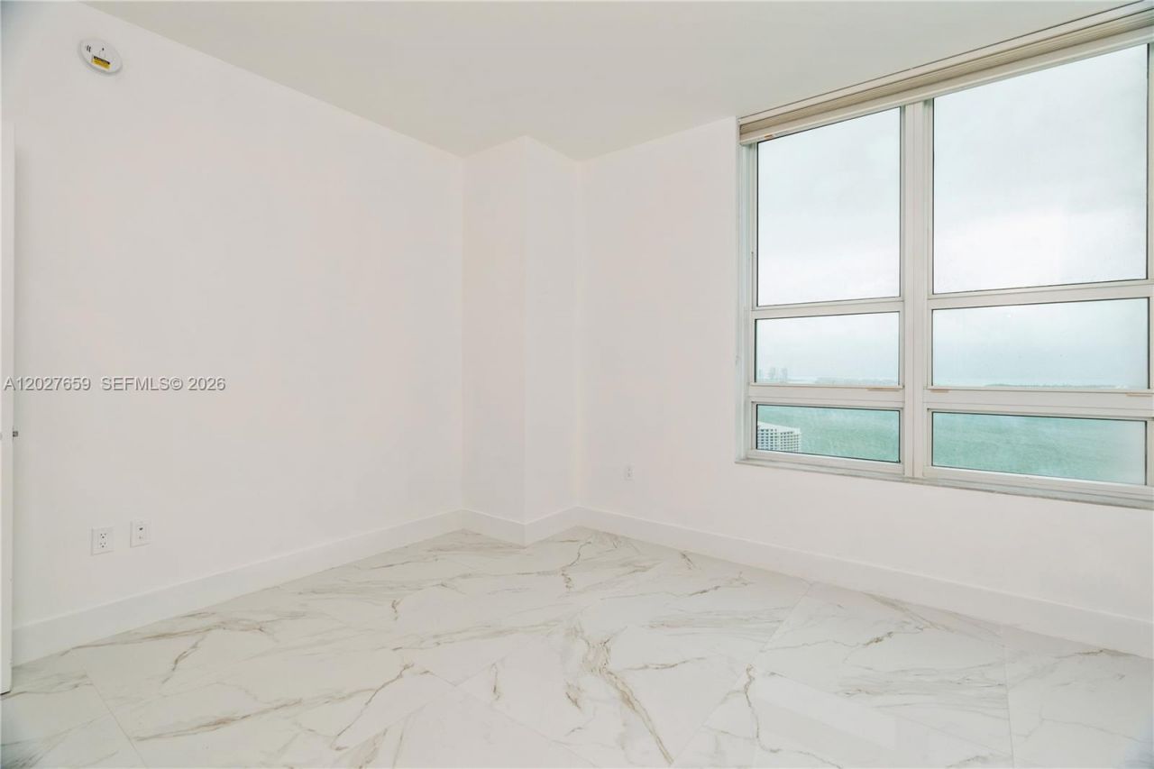 951 Brickell Ave , Unit 3706, Miami, FL 33131 Photo