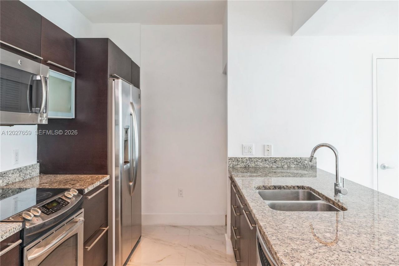 951 Brickell Ave , Unit 3706, Miami, FL 33131 Photo