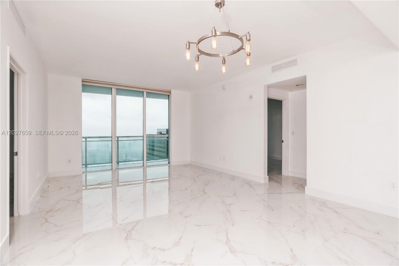 951 Brickell Ave , Unit 3706, Miami, FL 33131 Photo
