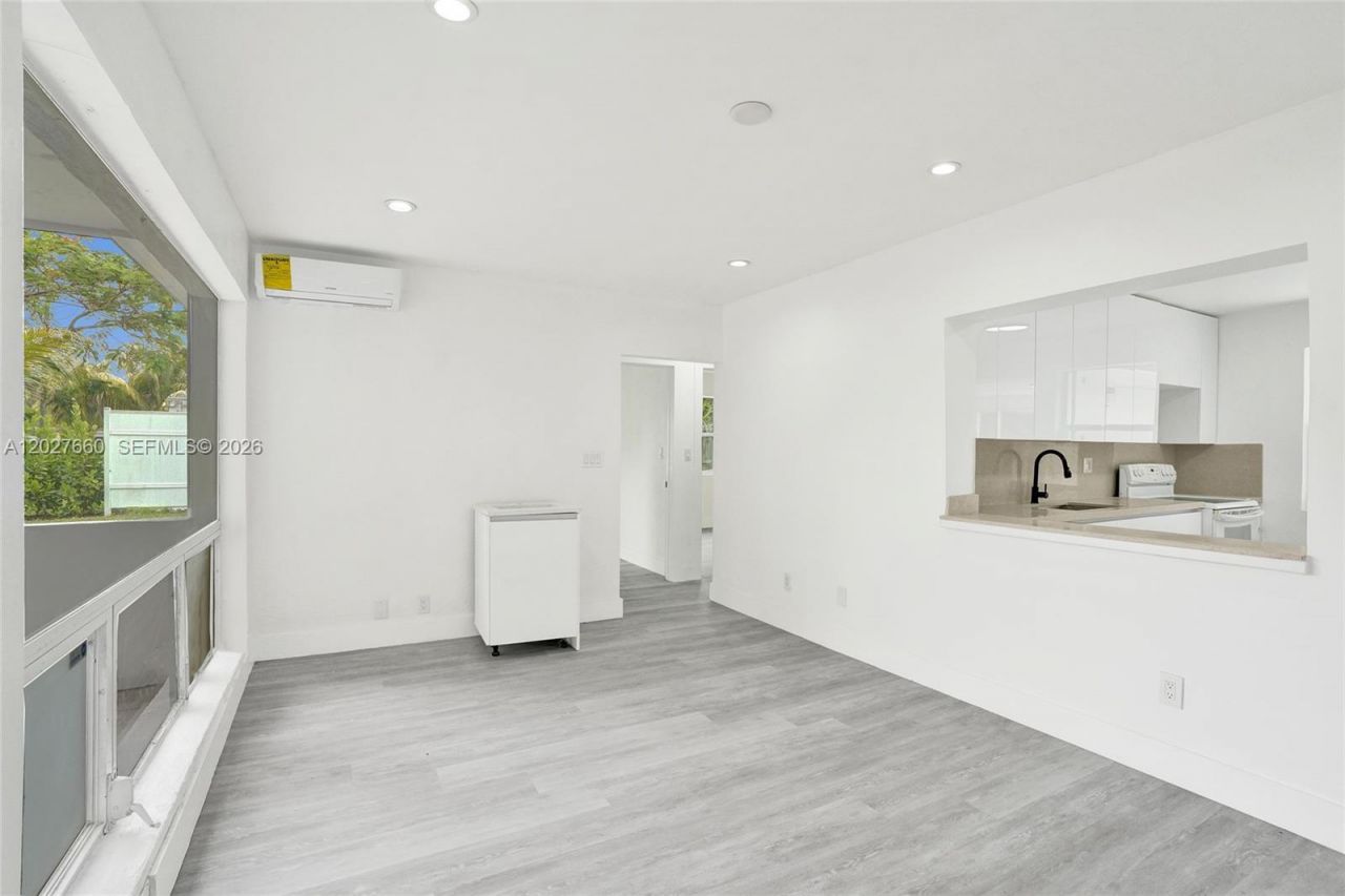 112 Edmund Rd , West Park, FL 33023 Photo