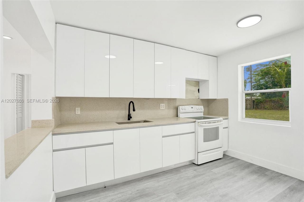 112 Edmund Rd , West Park, FL 33023 Photo