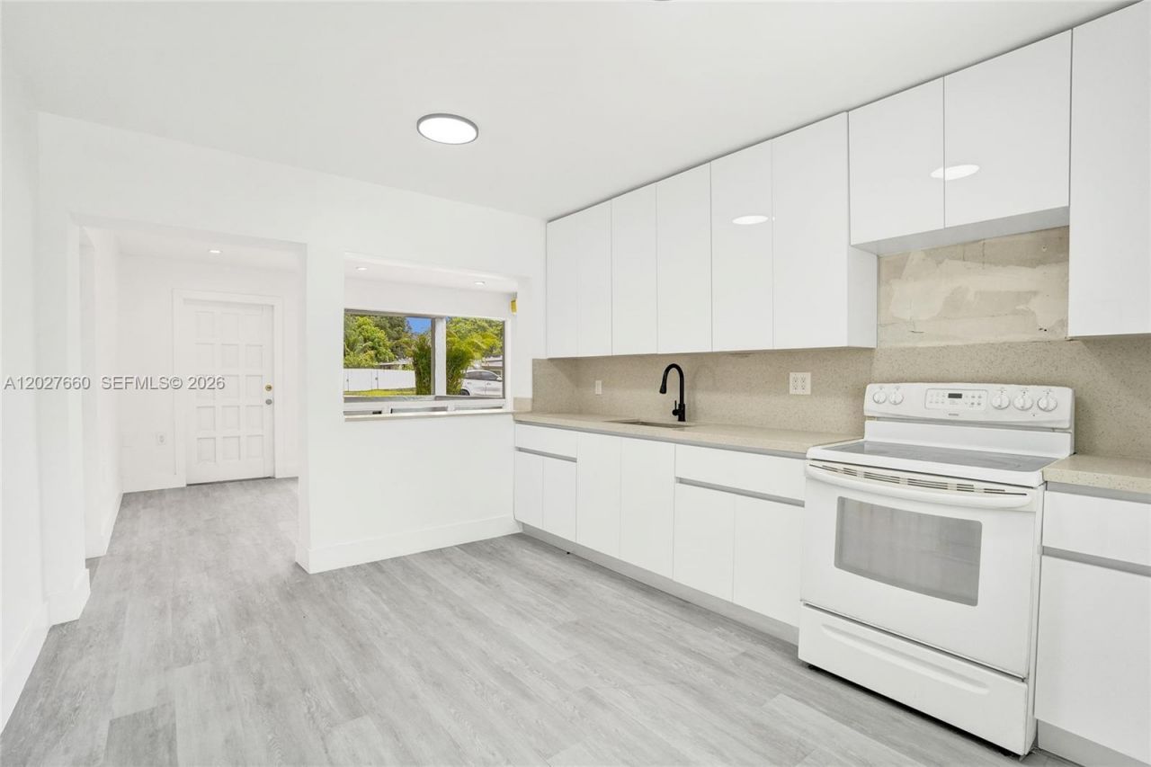 112 Edmund Rd , West Park, FL 33023 Photo