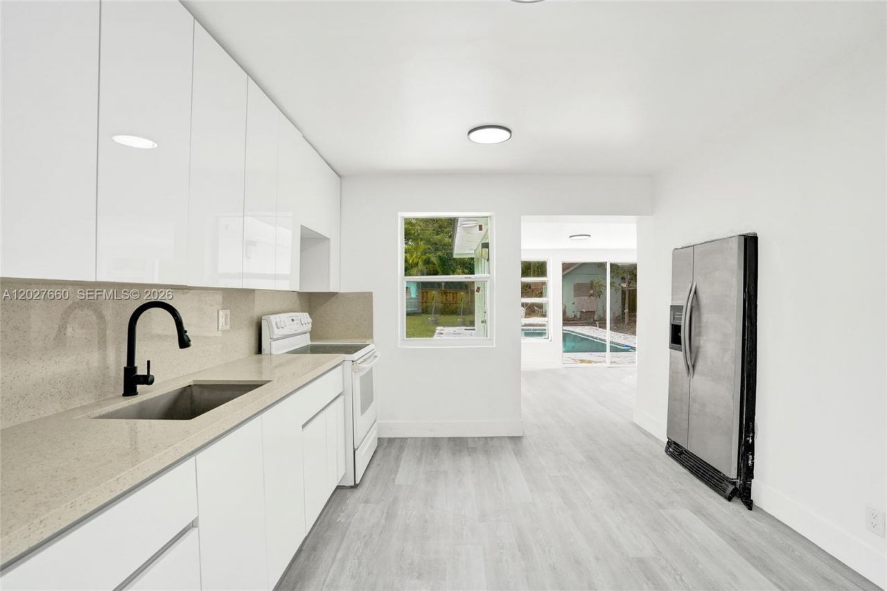 112 Edmund Rd , West Park, FL 33023 Photo