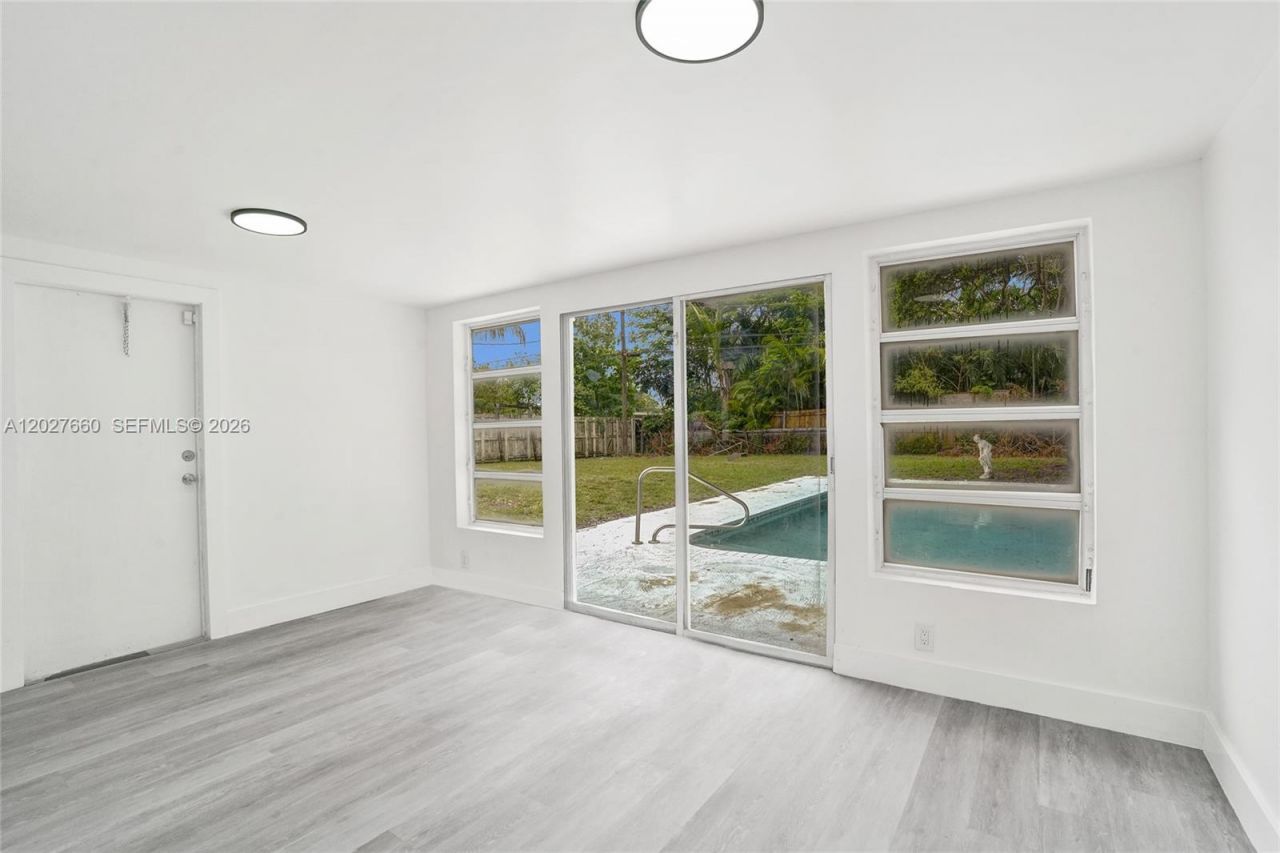 112 Edmund Rd , West Park, FL 33023 Photo
