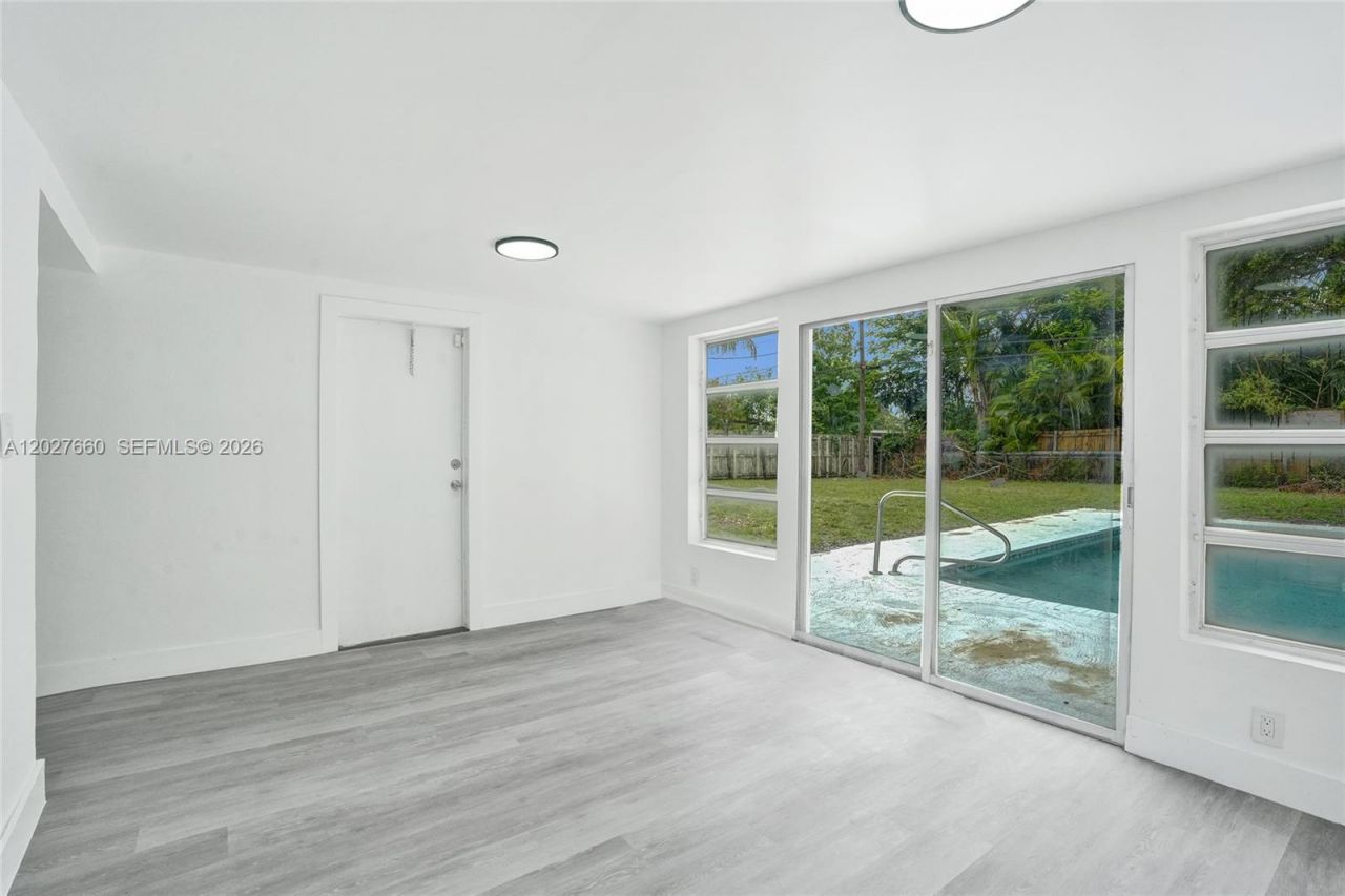 112 Edmund Rd , West Park, FL 33023 Photo