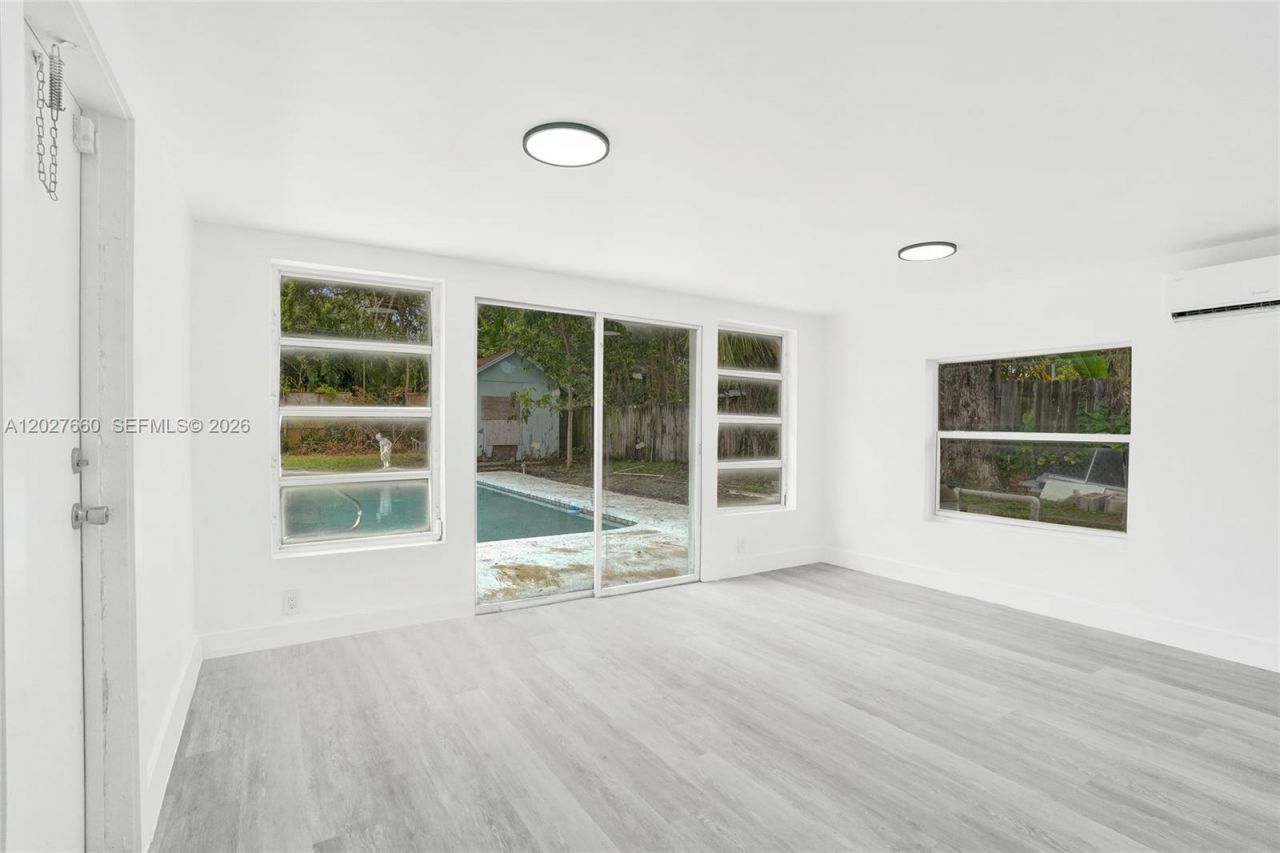 112 Edmund Rd , West Park, FL 33023 Photo