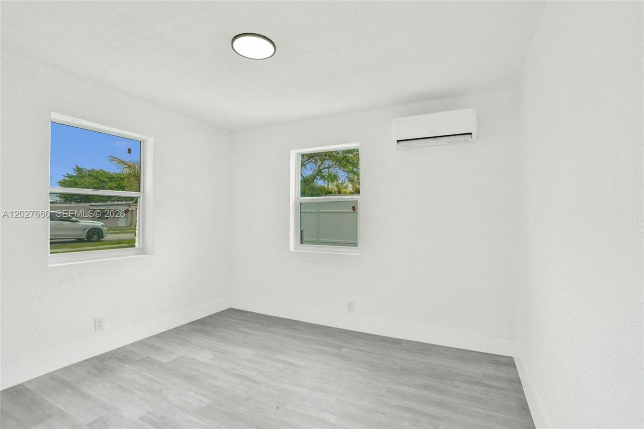 112 Edmund Rd , West Park, FL 33023 Photo