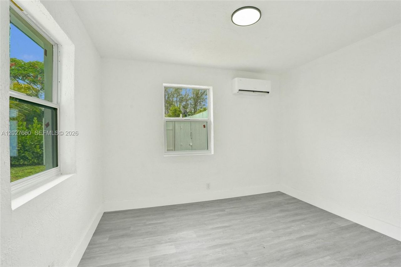 112 Edmund Rd , West Park, FL 33023 Photo