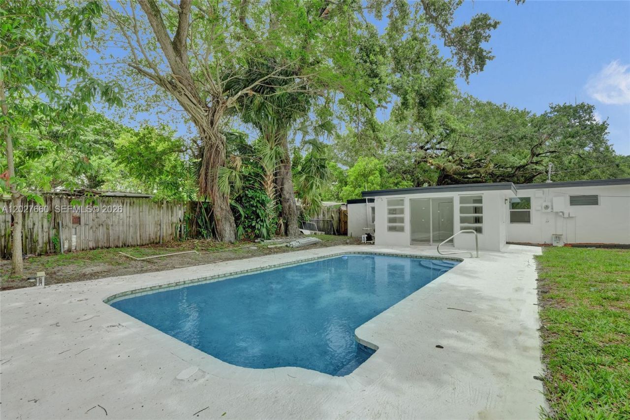 112 Edmund Rd , West Park, FL 33023 Photo