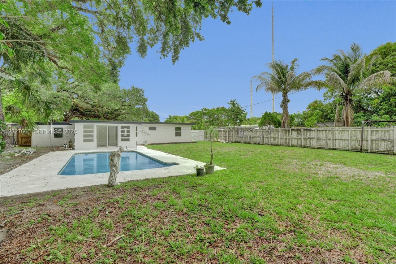 112 Edmund Rd , West Park, FL 33023 Photo