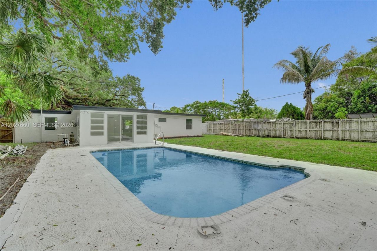 112 Edmund Rd , West Park, FL 33023 Photo