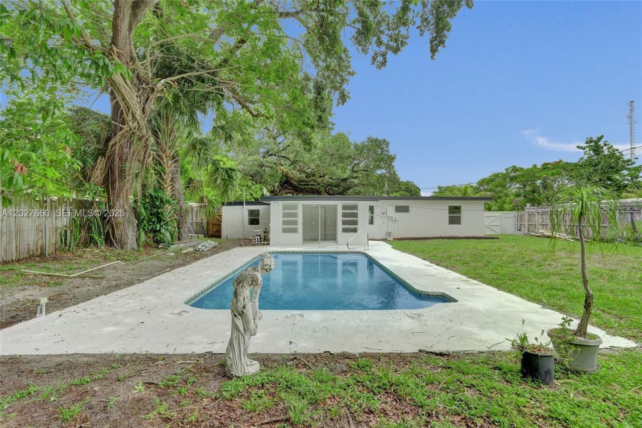 112 Edmund Rd , West Park, FL 33023 Photo