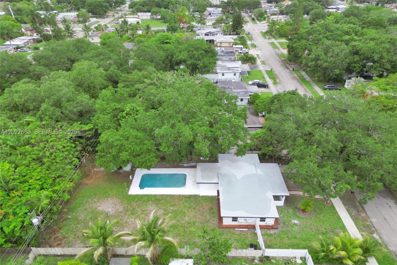 112 Edmund Rd , West Park, FL 33023 Photo