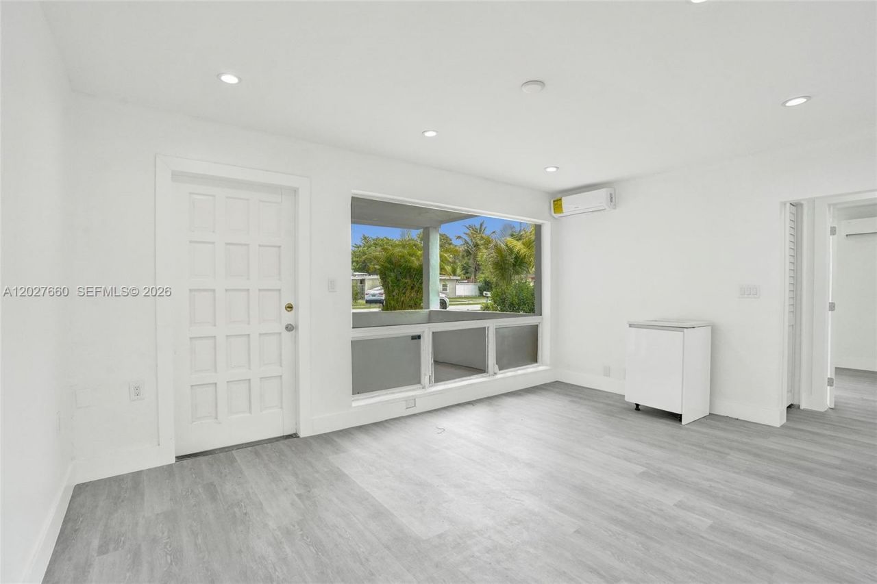 112 Edmund Rd , West Park, FL 33023 Photo