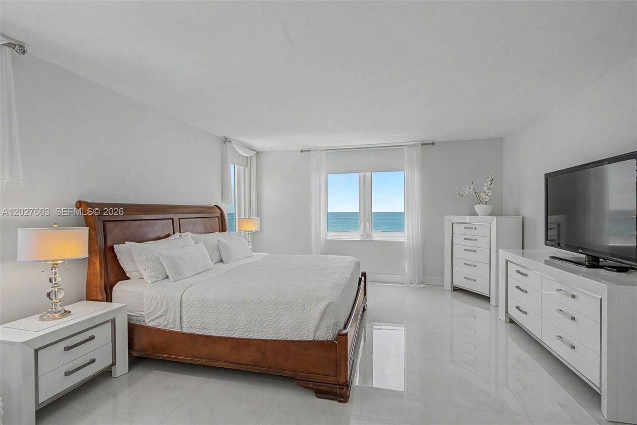 2301 Collins Ave, Unit 1210, Miami Beach, FL 33139 Photo