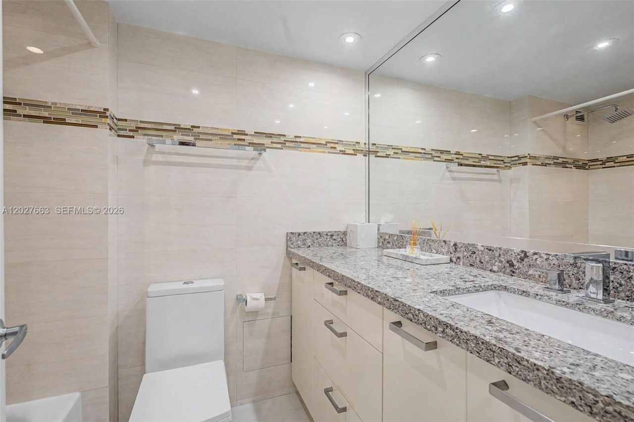 2301 Collins Ave, Unit 1210, Miami Beach, FL 33139 Photo