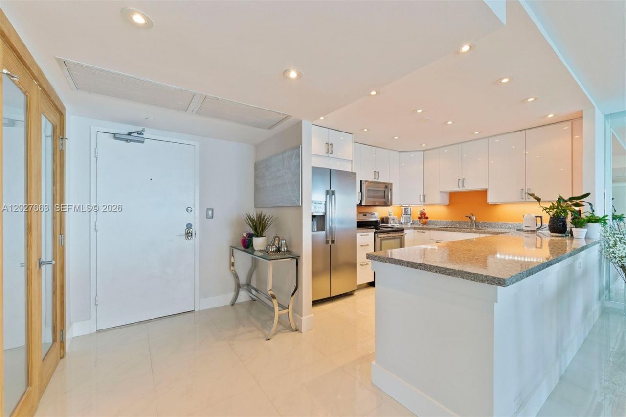 2301 Collins Ave , Unit 1210, Miami Beach, FL 33139 Photo