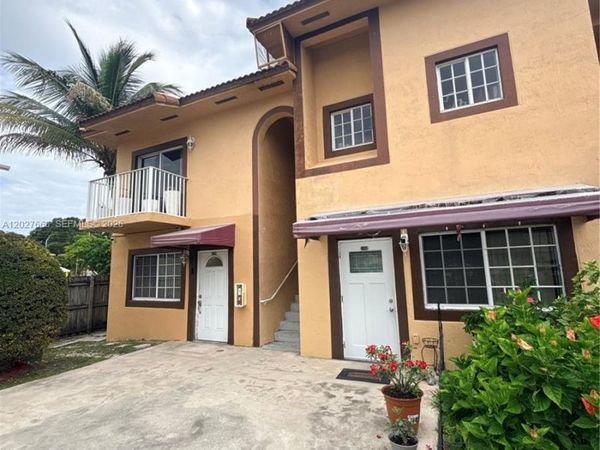 340 E 5th St , Unit 202, Hialeah, FL 33010