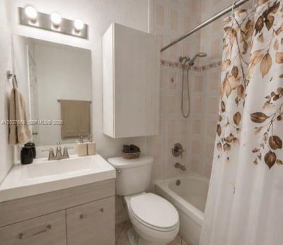 340 E 5th St , Unit 202, Hialeah, FL 33010 Photo