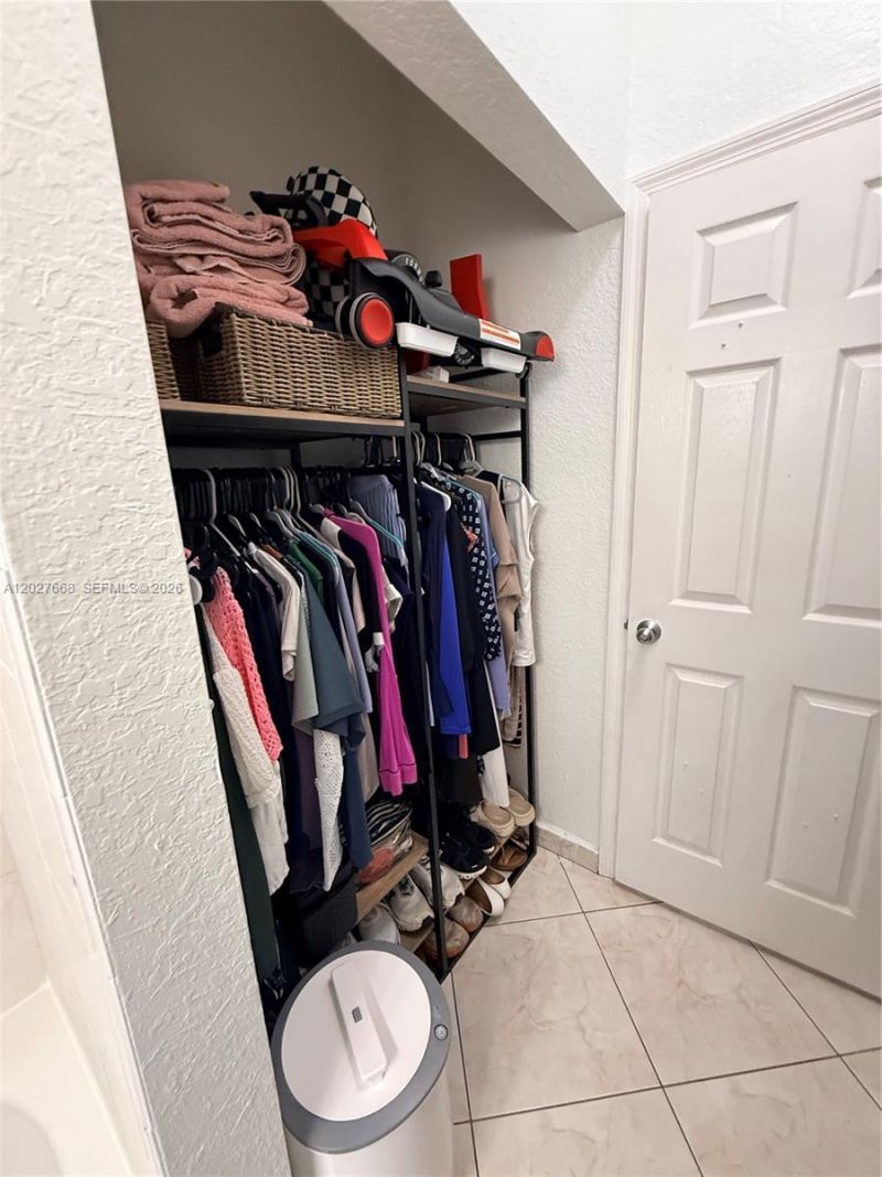 340 E 5th St , Unit 202, Hialeah, FL 33010 Photo