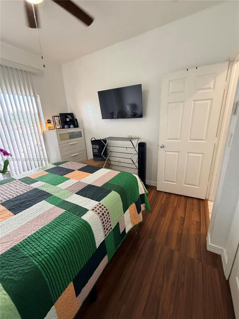 340 E 5th St , Unit 202, Hialeah, FL 33010 Photo