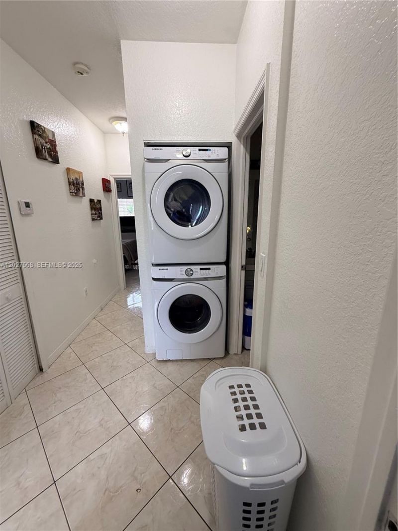 340 E 5th St , Unit 202, Hialeah, FL 33010 Photo