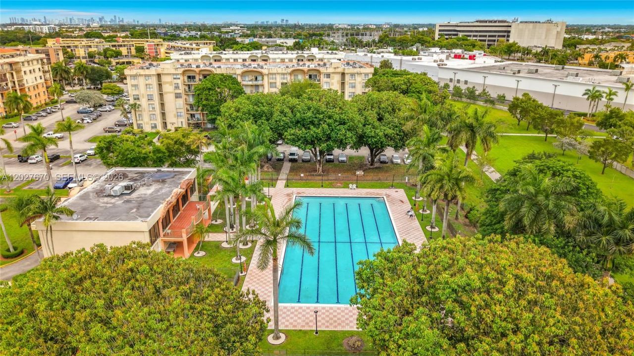 9350 Fontainebleau Blvd , Unit 101, Miami, FL 33172 Photo