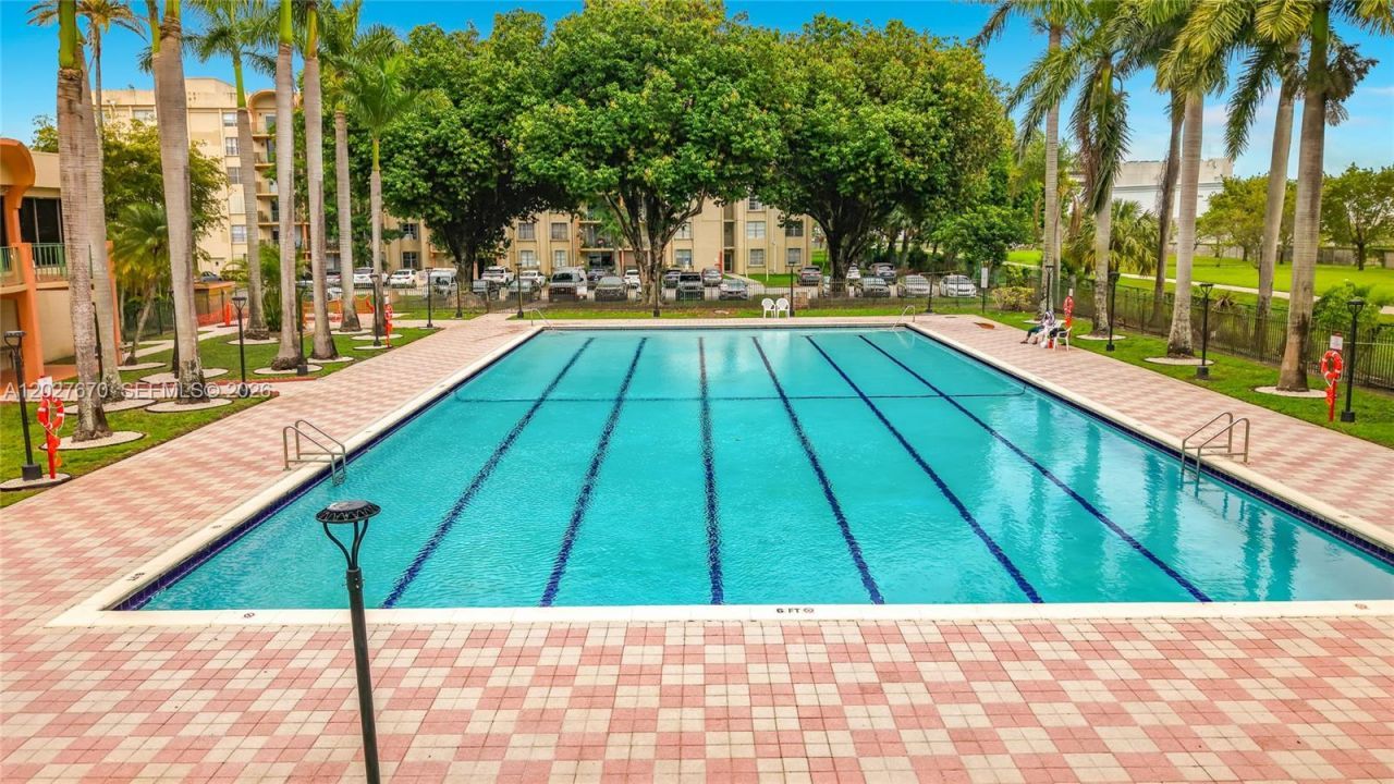 9350 Fontainebleau Blvd , Unit 101, Miami, FL 33172 Photo
