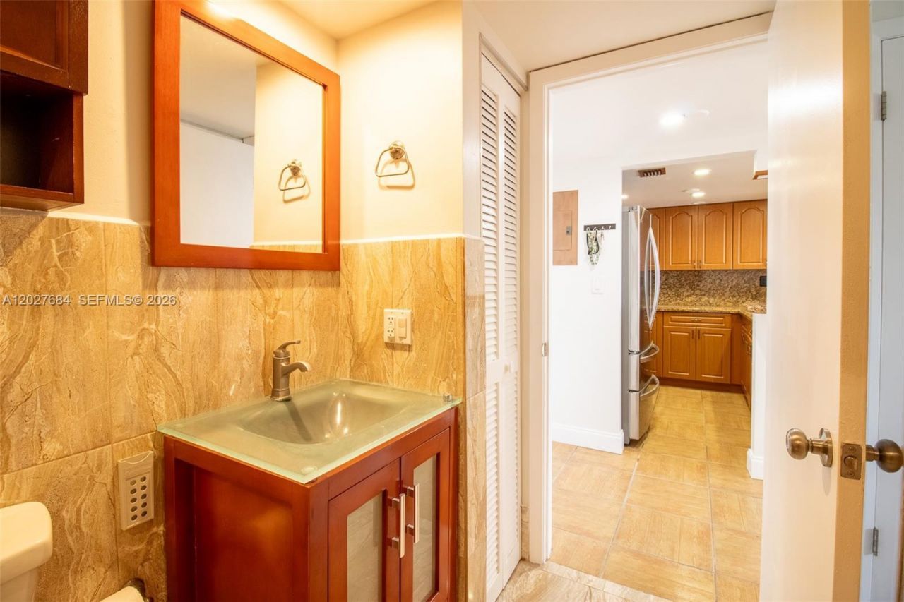995 SW 84th Ave , Unit 408, Miami, FL 33144 Photo