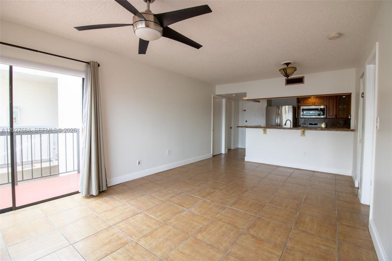 995 SW 84th Ave , Unit 408, Miami, FL 33144 Photo
